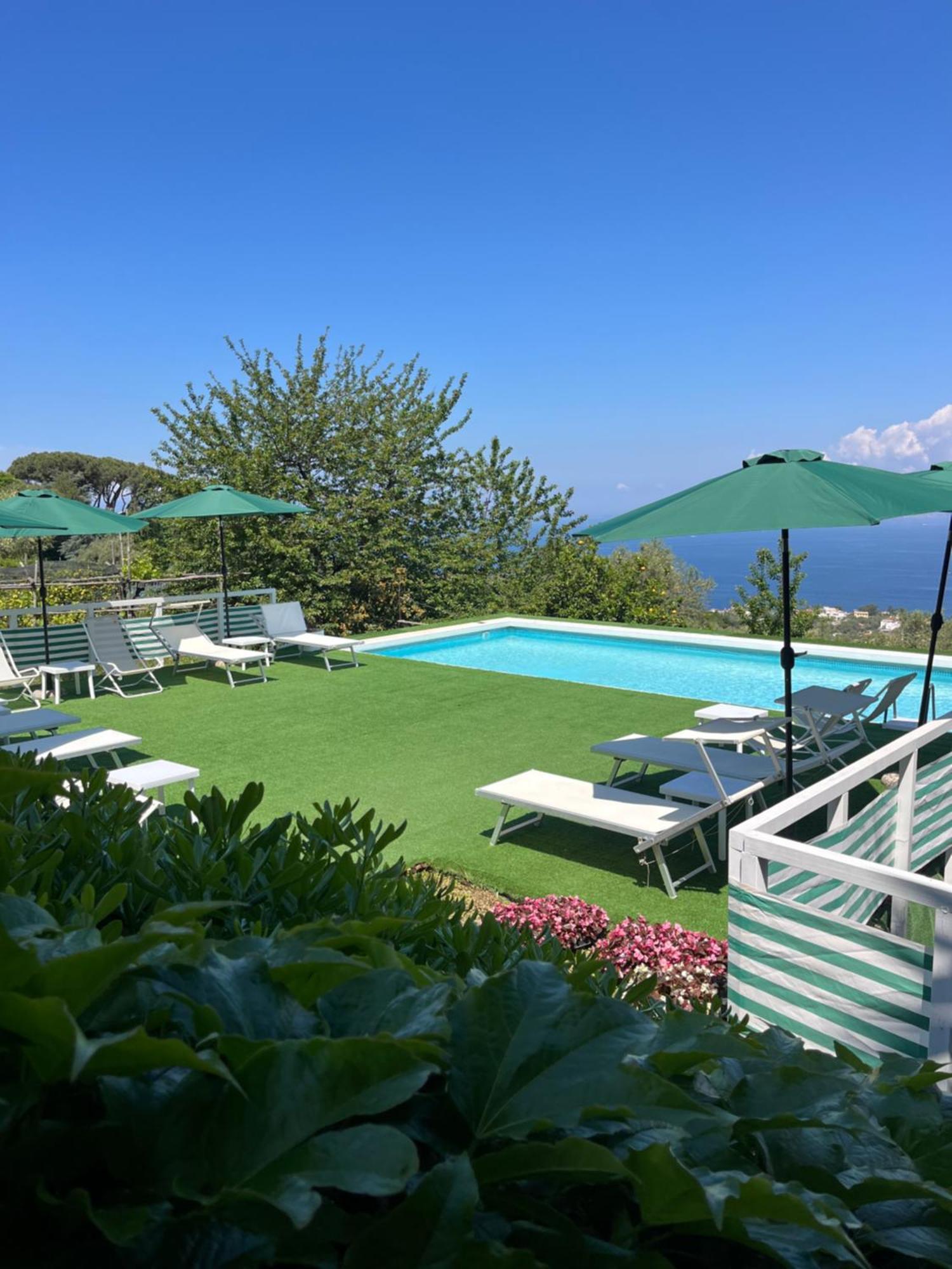 Готель Sorrento Garden Екстер'єр фото